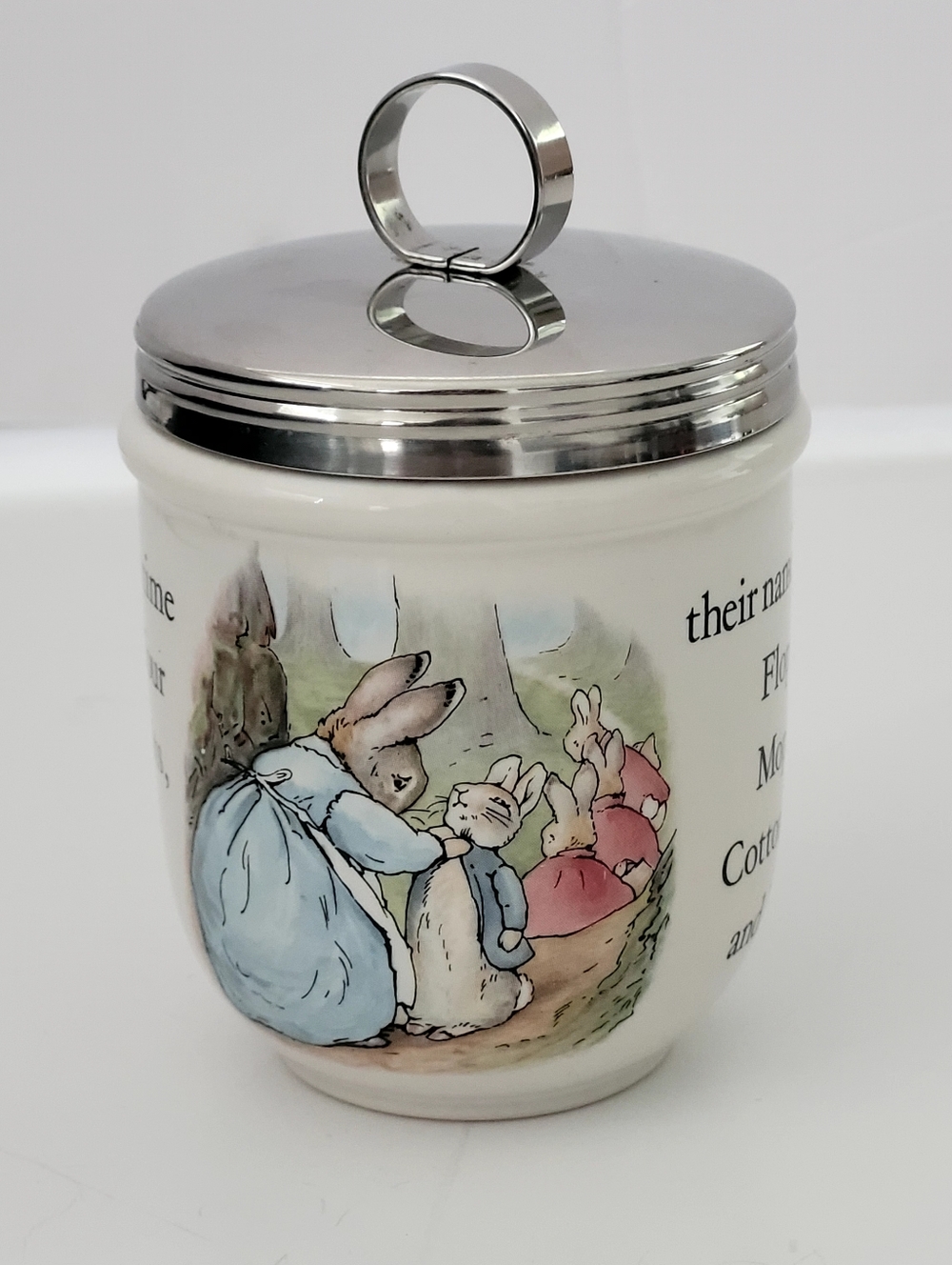 Wedgwood Peter Rabbit Potter Jar Egg Coddler